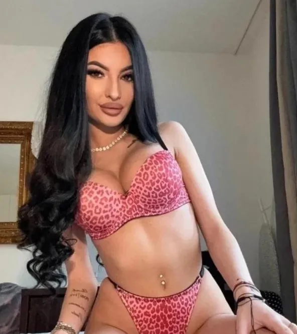 Bakırköy’de Ateşi Hisset: Seksi Escort Bayanlarla Dolu Gecelere Yolculuk